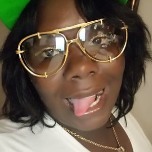 Meet your Posher, Angelica